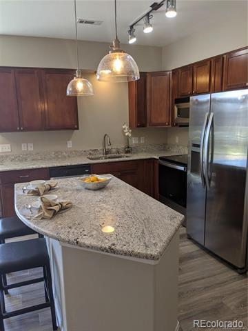 Building Photo - 10176 Park Meadows Dr