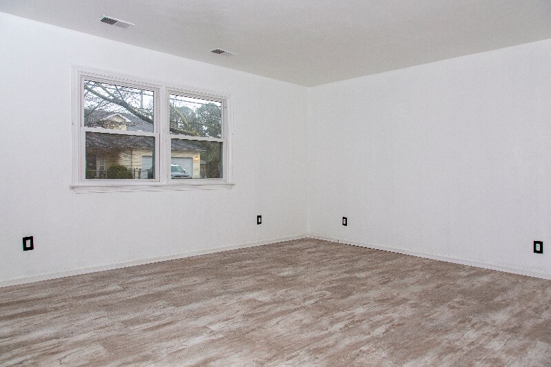 Building Photo - 3744 Cape Henry Ave