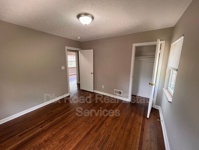 Building Photo - 2703 Roosevelt Blvd