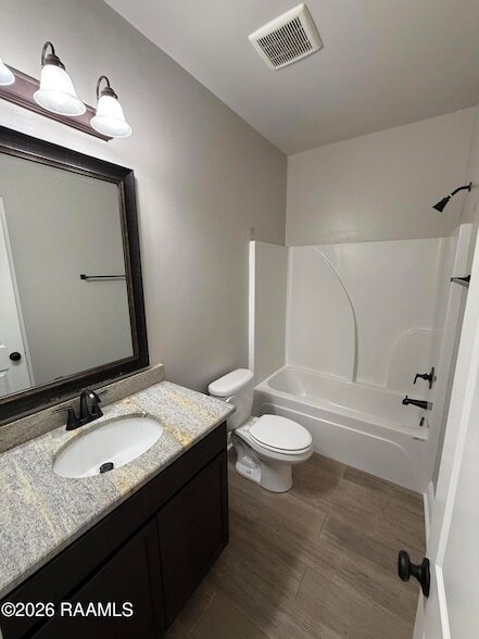 Building Photo - 404 Sparrowhawk St