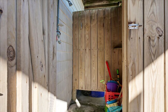 Building Photo - 306 Sea Star Cir