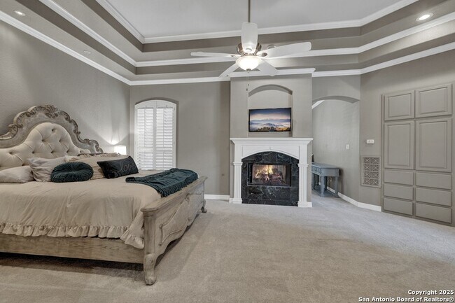 Building Photo - 9752 Trophy Oaks Dr