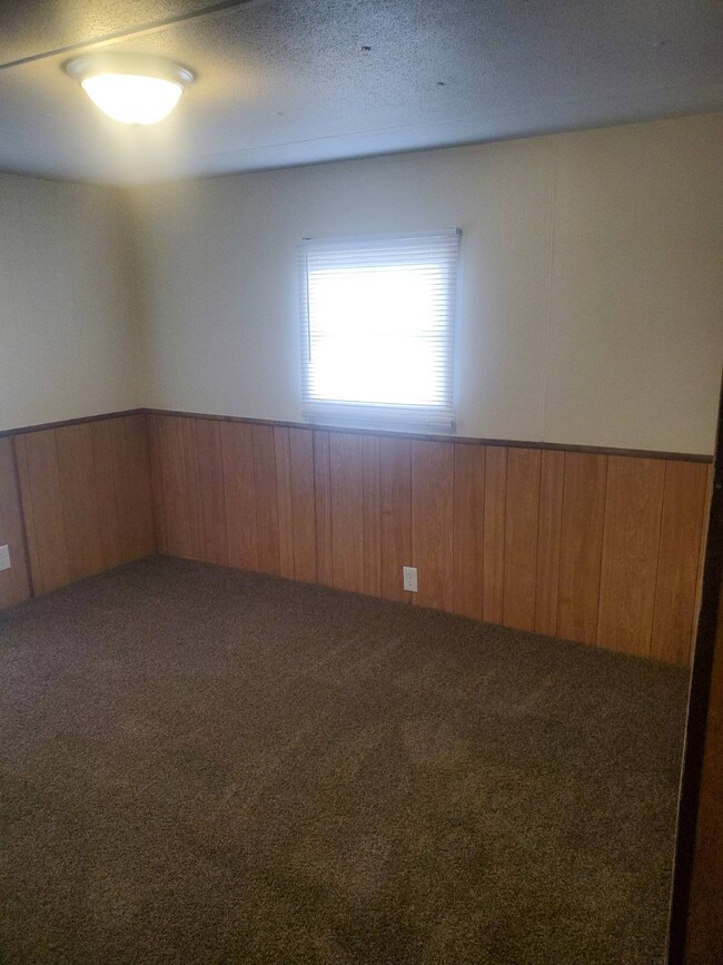 Building Photo - 905 Bernard Ln