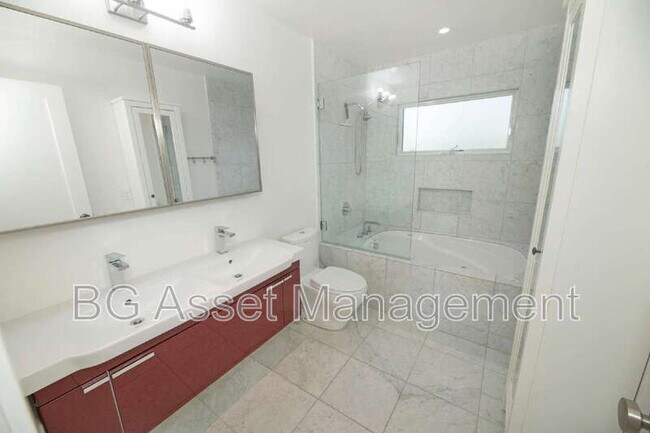 Building Photo - 1411 Arlington Blvd