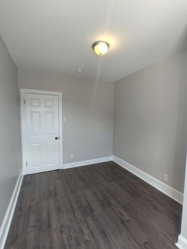 Building Photo - Spacious West Philly Home