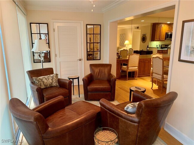 Building Photo - 333 Harbour Dr