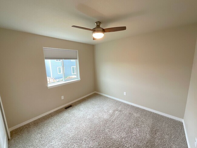 Building Photo - 4 Bedroom Home Available Near Galley Rd & Babcock Rd!