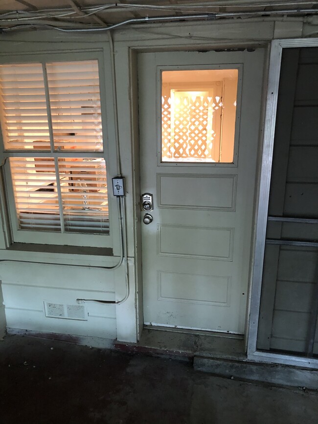 Private entrance into apartment - 1232 Masonic Ave