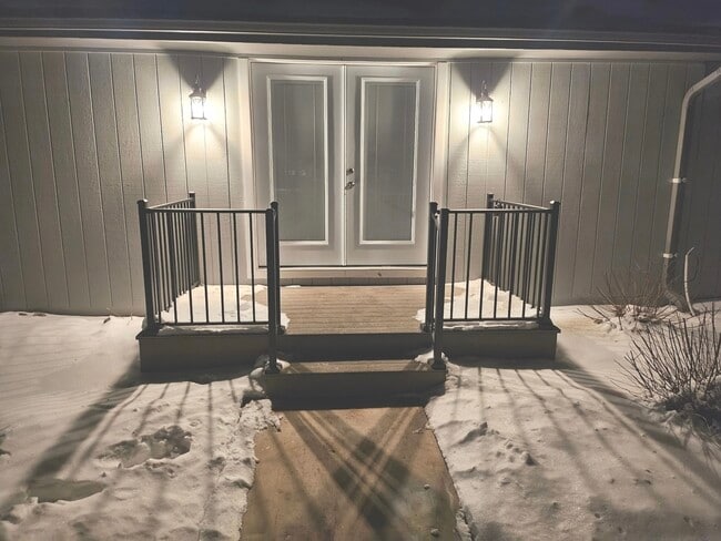 Building Photo - 26073 W Grand Ave