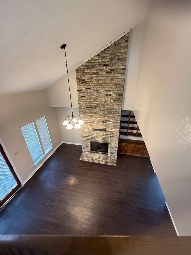 Building Photo - 3027 O'Neal Ln