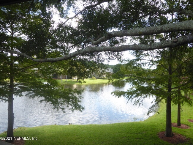 Building Photo - 10200 Belle Rive Blvd