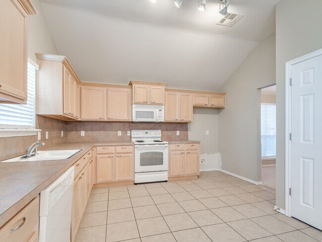 Building Photo - 2532 NW 179th Ct