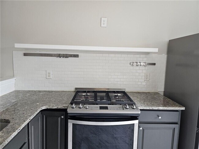 Building Photo - 1021 Thornborough Dr