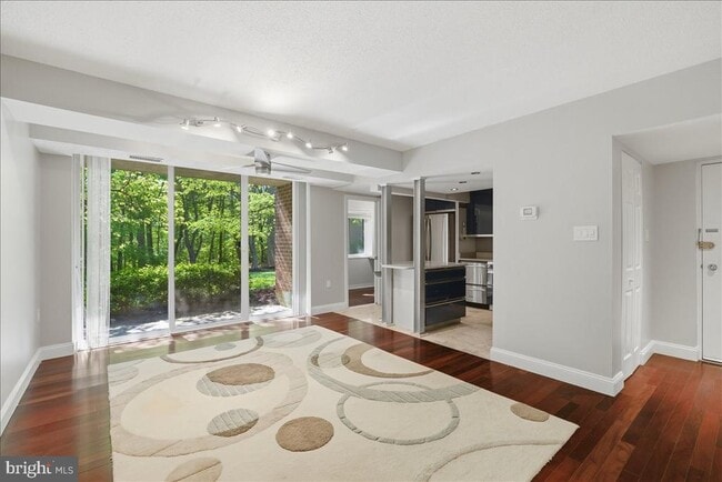 Building Photo - 1425 Northgate Square