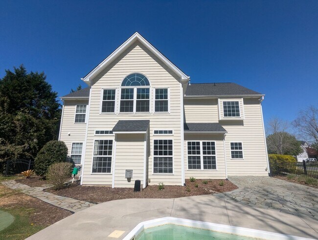 Building Photo - Harrisburg with Large Fenced-In Yard, Small Private Pool/Spa and Putting Green