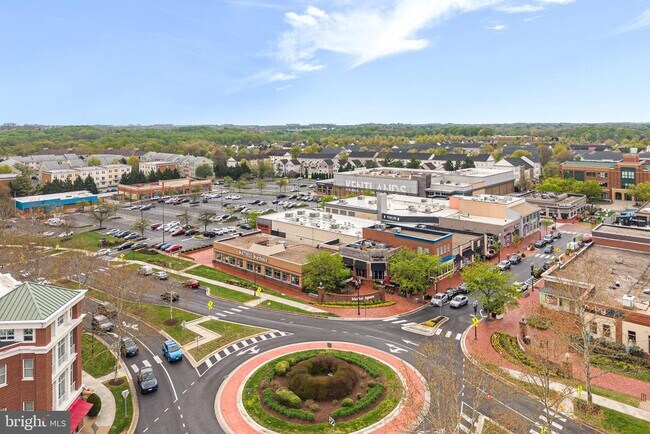 Building Photo - 631 Gatestone St