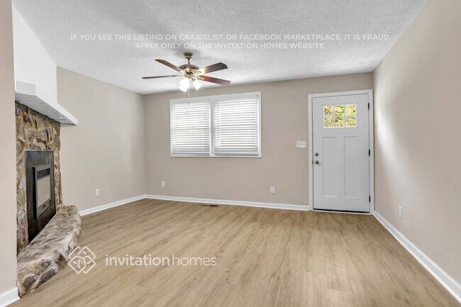 Building Photo - 353 Simca St SE