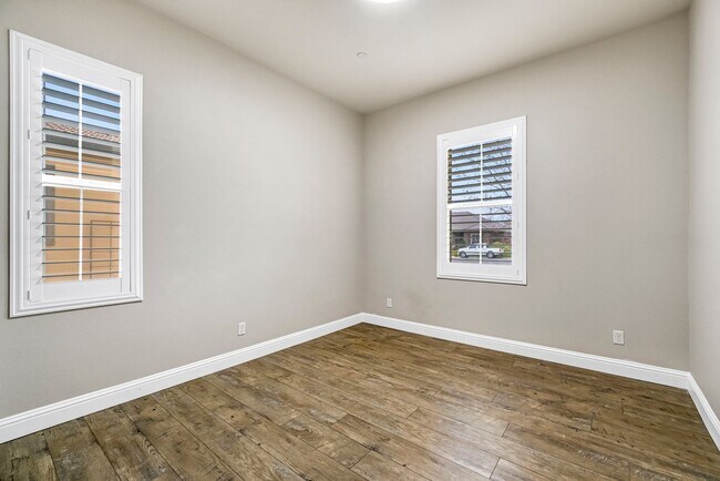 Building Photo - 4199 N Quail Crossing