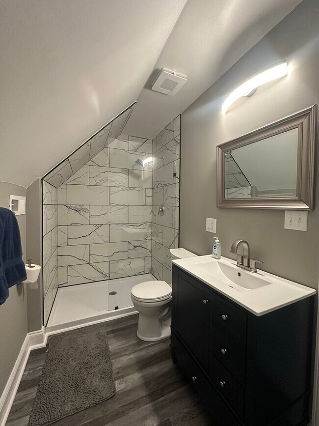 Building Photo - 225 Winding Creek Way