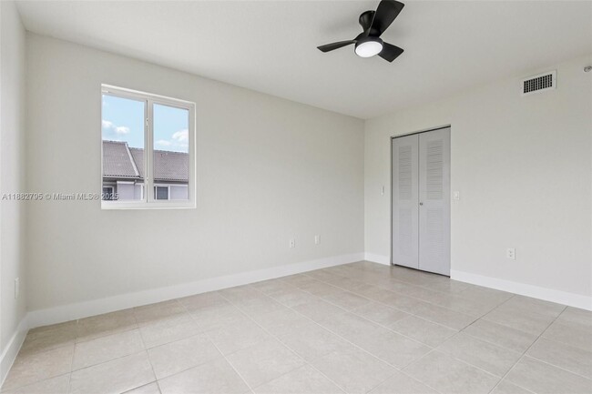 Building Photo - 15470 SW 284th St