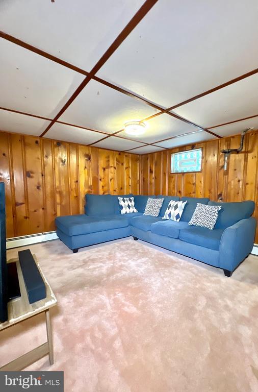 Building Photo - 303 Willow Ave