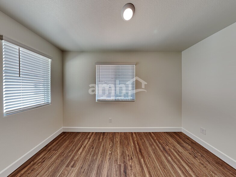 Building Photo - 79 Foxridge Swings Ln
