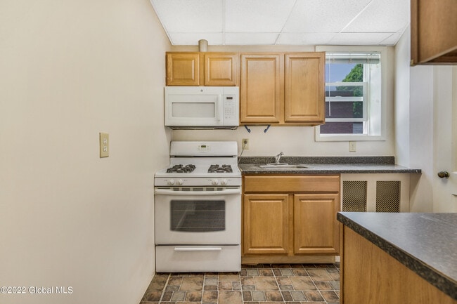 Building Photo - 2209 15th St