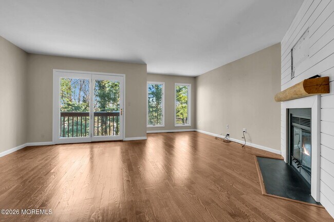 Building Photo - 148 Ambassador Dr