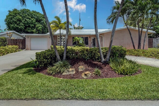 Primary Photo - 2731 NE 53rd St