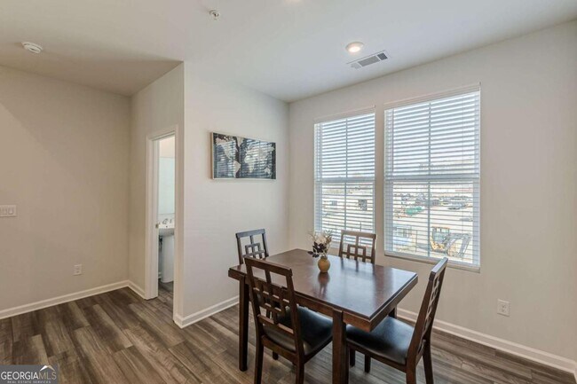 Building Photo - 1205 Skylar Ln SE