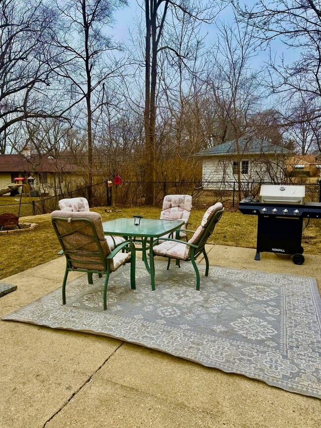 Building Photo - 24 Johnathan Rd