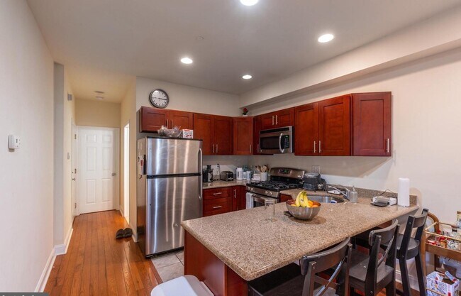 Dinner Room - 1708 Fontain St