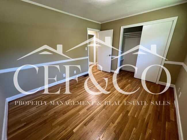 Building Photo - 108 Overhill Dr