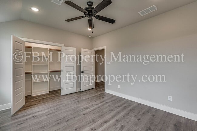 Building Photo - 933 Cooksey Ct