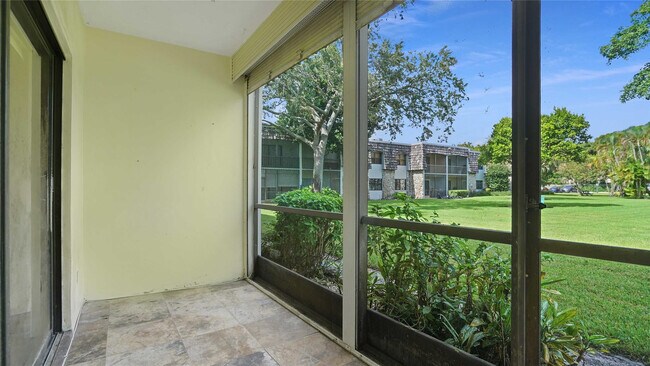 Building Photo - 3123 Oakland Shores Dr