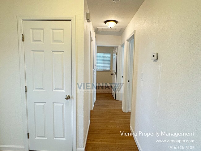 Building Photo - 1133 Amberwood Rd