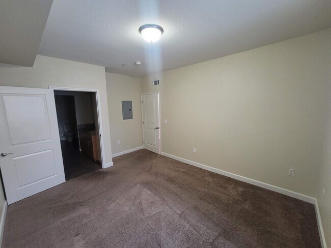 Building Photo - 12455 San Fernando Rd