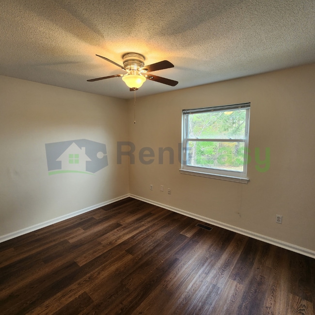 Building Photo - 5340 Chatham Lake Dr