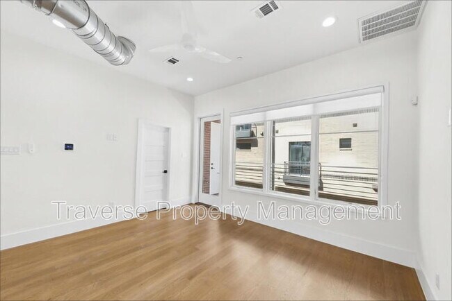 Building Photo - 408 Rayner Ave