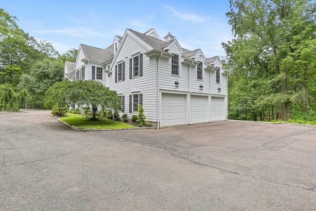 Building Photo - 5 Winthrop Hill