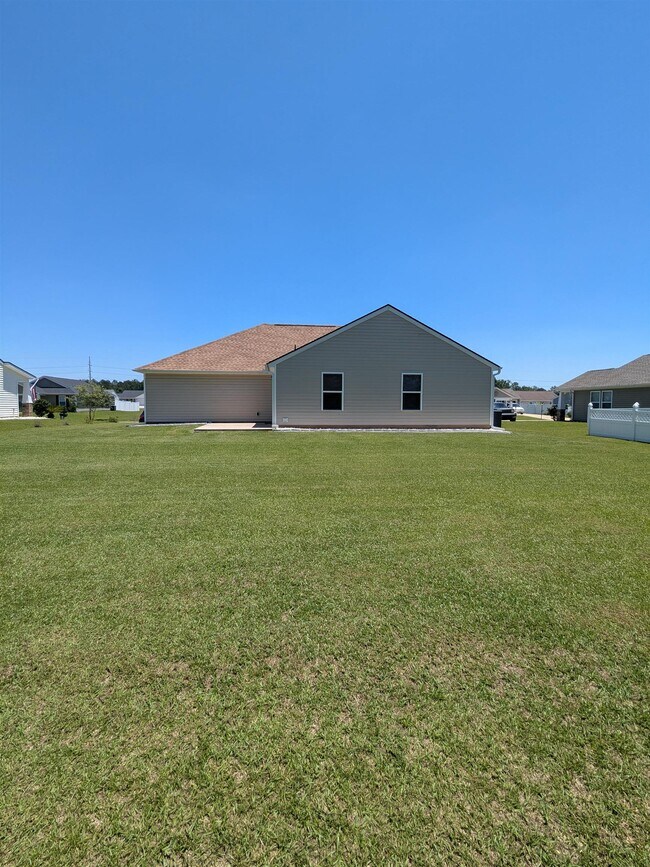 Building Photo - 1328 Valor Rd