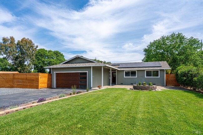 Building Photo - 849 Colleen Dr
