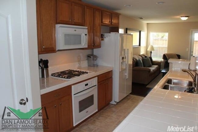 Building Photo - Springlake in Woodland