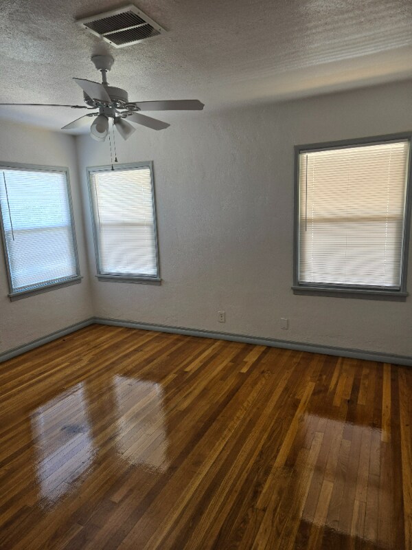 Building Photo - 1514 4th St