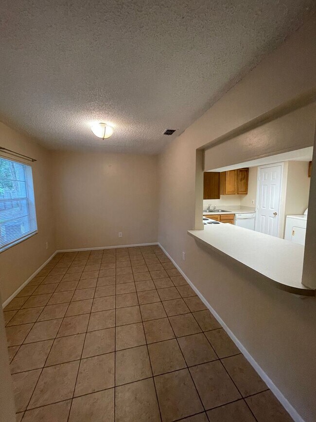 Building Photo - 2bed 2bath Ground Floor Condo for rent for...
