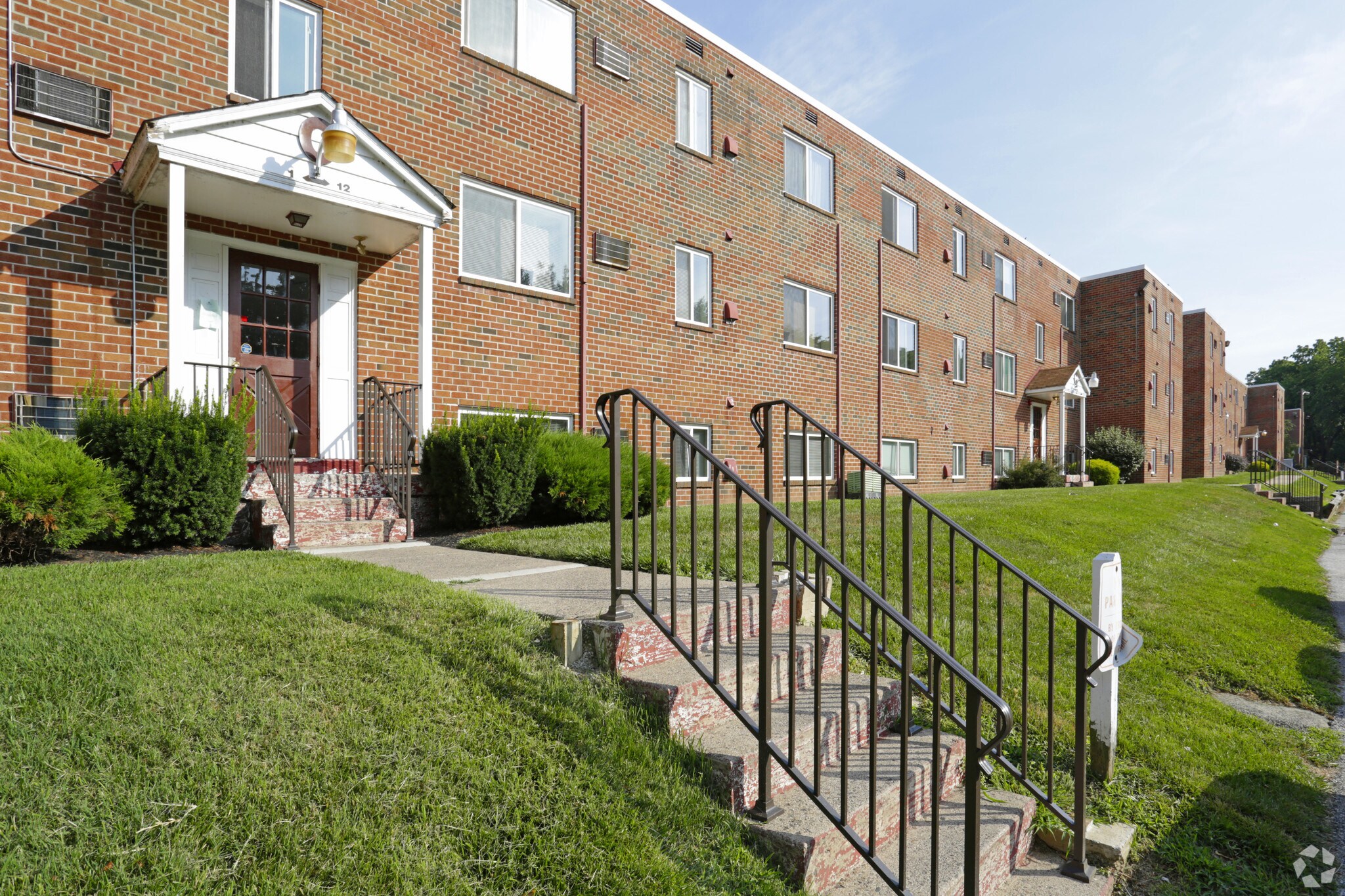 Laura Lane Apartments 801 Laura Ln Norristown PA 19401 Apartment Finder