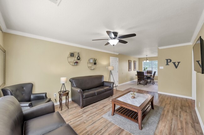 Building Photo - 125 Pine St