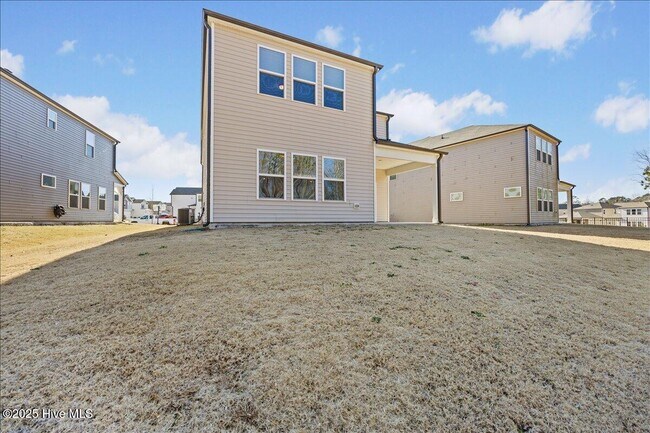 Building Photo - 149 Wilbur Lake Dr