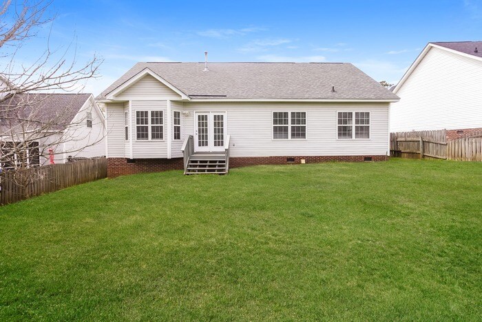 Building Photo - 225 Delaine Woods Dr
