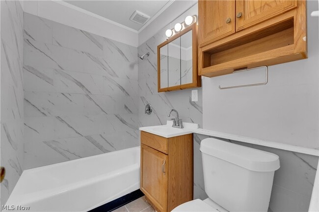 Building Photo - 20117 Butternut Ln